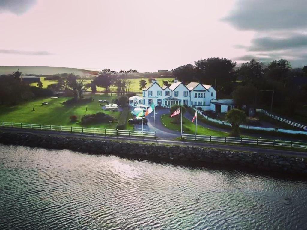 Hotel Milltown House Dingle Esterno foto